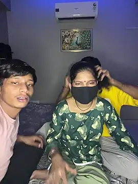 Czat XXX na żywo – horny_ritika