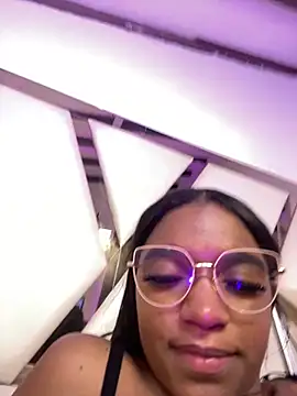 צ'אט XXX בשידור חי של MiaaHoward