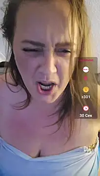Živý XXX chat Blondibaby