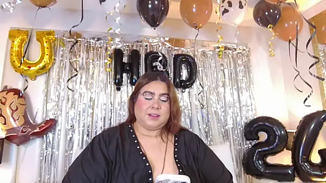 aandreaperez Adlı Modelin Canlı XXX Sohbeti