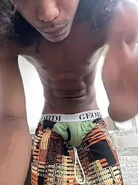 Chat +18 de Sexyquerubin ao vivo