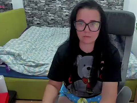 BALKANMILF69 Adlı Modelin Canlı XXX Sohbeti