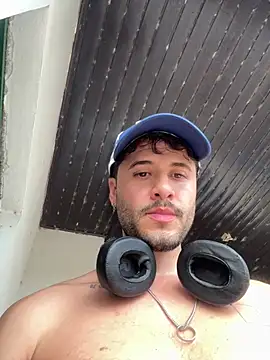 guzzfit's Live XXX Chat