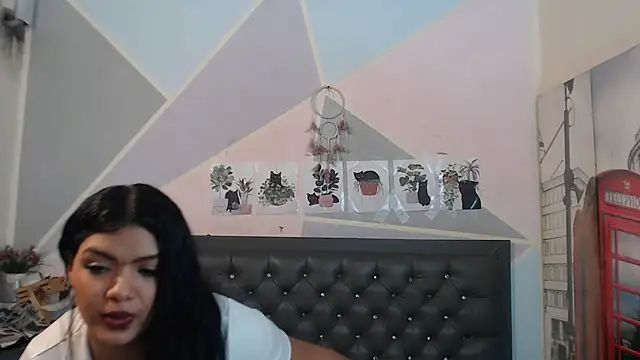 Chat +18 de Adut_Akech ao vivo
