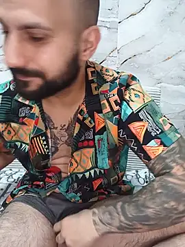 LorenzoCapone69 – Naživo XXX chat