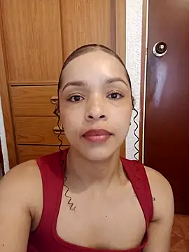 Yasmin777_ Chat XXX live