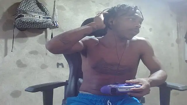 Larry-n-clouds' Webcam Show