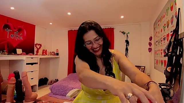 צ'אט XXX בשידור חי של Sarah_teiku