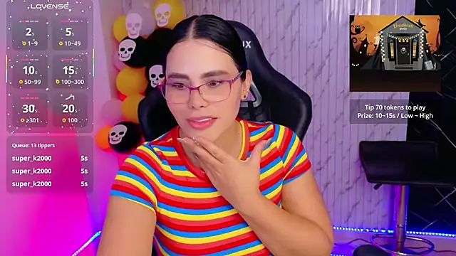 צ'אט XXX בשידור חי של lararoberts_