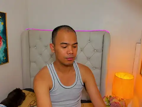 AsianZero 现场XXX聊天