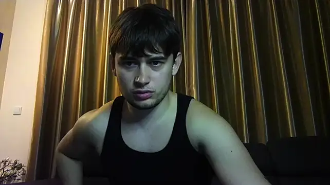 Show modela Alejandro_Ellias na web-kameri