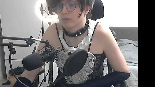 Pokazy przed kamerką – FemboyMiles