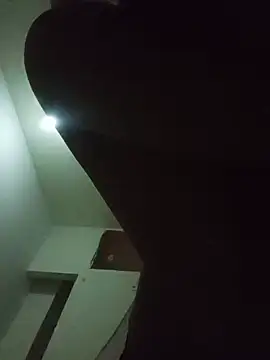 Chat +18 de Hassan2mahi ao vivo