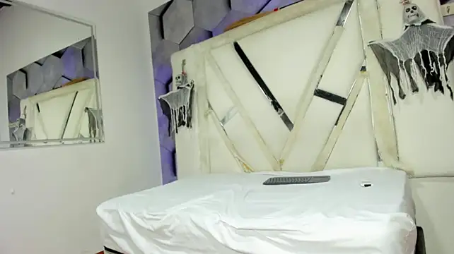 RousAndJhonas Adlı Modelin Canlı XXX Sohbeti