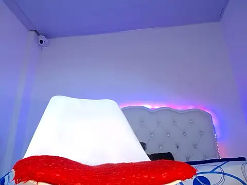 XXX chat uživo modela Charloottte