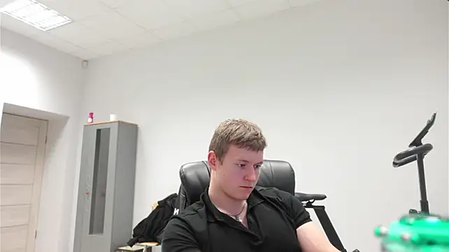 XXX chat uživo modela Richard_Dullas