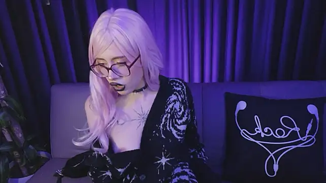 amimodee's Live XXX Chat