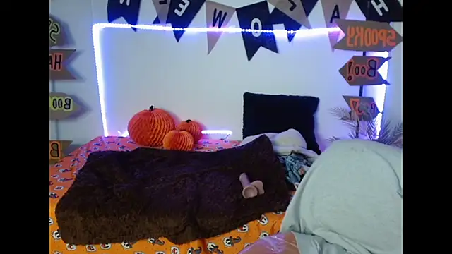 Victoria-Moon's Live XXX Chat