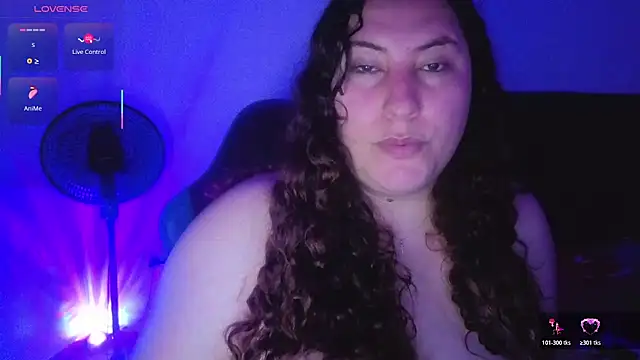 Chat +18 de JANNAH_MARTINEZ ao vivo