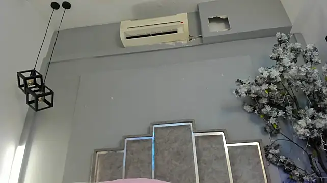 Cloedurant Chat XXX in diretta