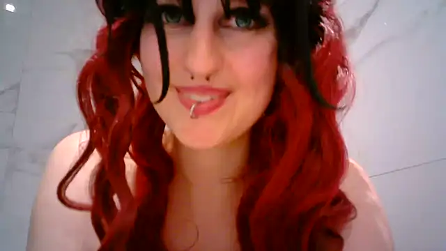 BlackLotusgirl webcam show