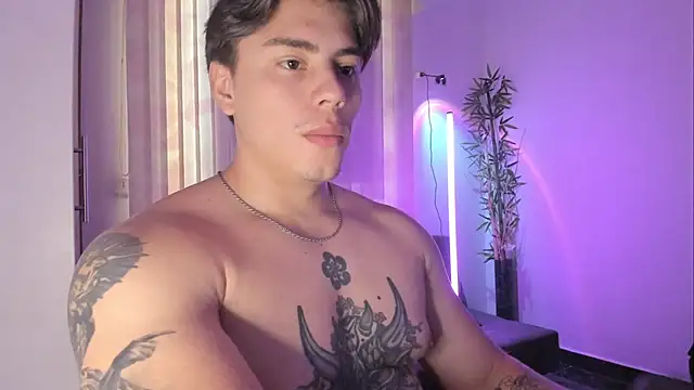 Giordano_Russo 라이브 XXX 채팅