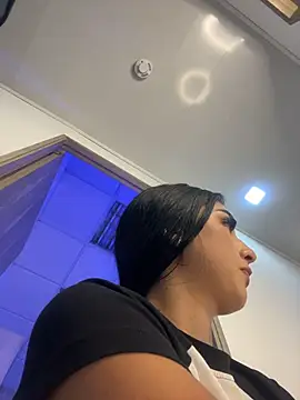 Chat +18 de BadLilAngelXXX ao vivo