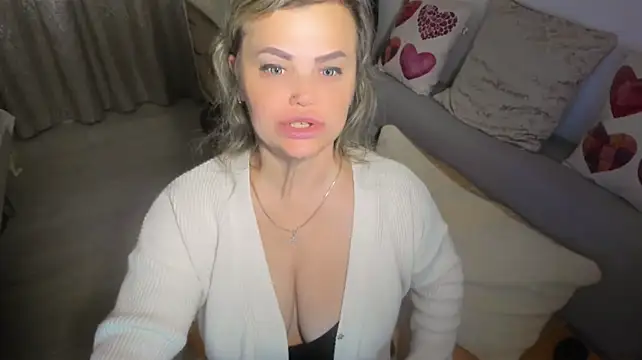 MildMature's Live XXX Chat