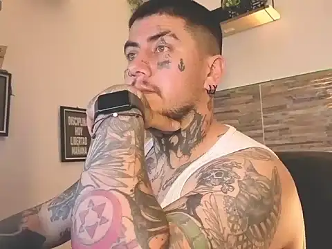 D3njig élő XXX-chatje
