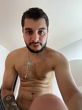 AmadeoWild XXX чат на живо