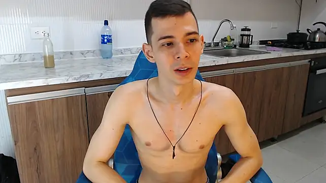 Онлайн чат XXX Brandon_Wolf
