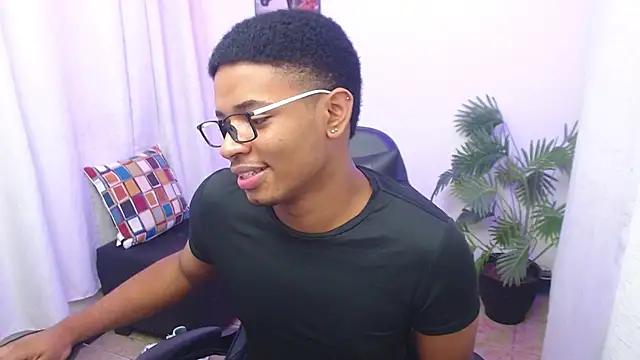 XXX chat uživo modela camicum18