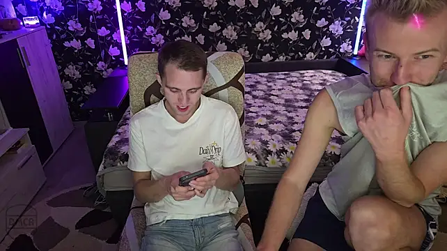 Vuitton Live XXX-Chat