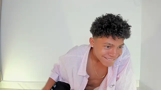 XXX chat uživo modela Taley_Carter