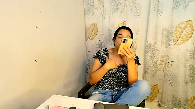 Chat +18 de Oh_Tique ao vivo