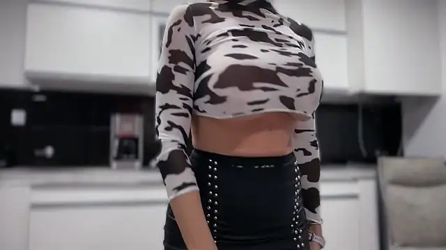Reyna63 – Naživo XXX chat