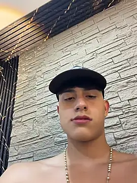 Lander_Cruz élő XXX-chatje