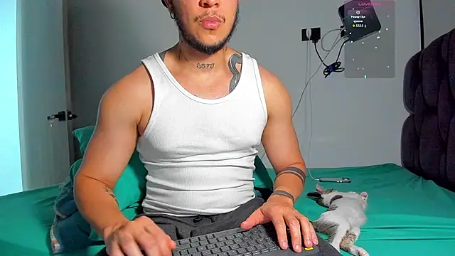 XXX chat uživo modela austinoficial