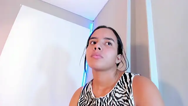 Roxy_Stonee's Live XXX Chat