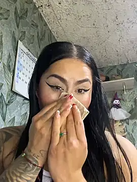 צ'אט XXX בשידור חי של Sweet__Nurse1