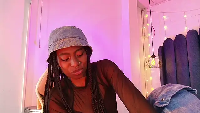 Queen_perla_のライブXXXチャット
