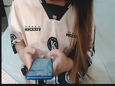 Chat +18 de iyah11 ao vivo