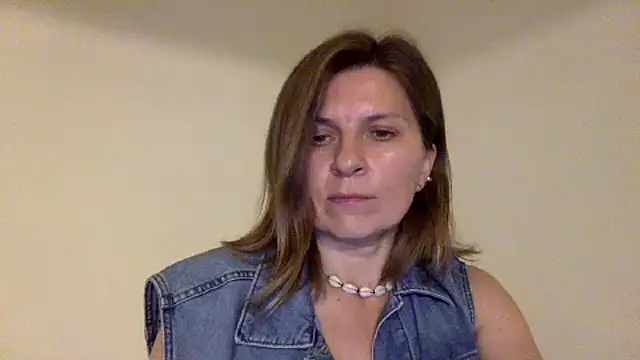 دردشة Zirelliny الجنسية المباشرة
