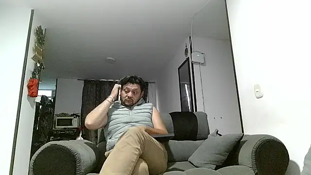 XXX chat uživo modela tomtime1