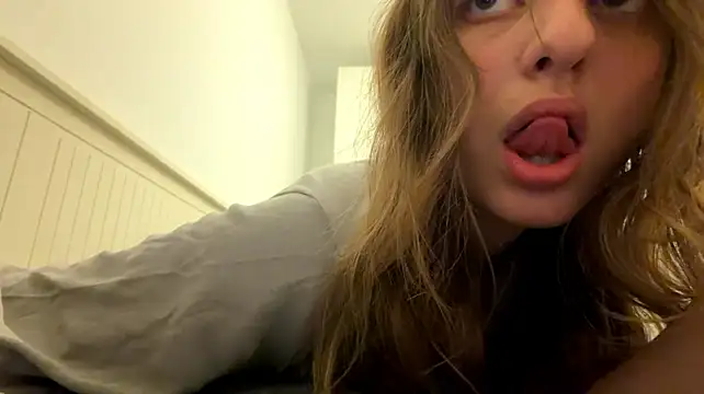 XXX chat uživo modela ActaedCottage
