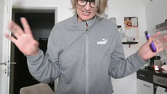 hexe40002 Live XXX-chat