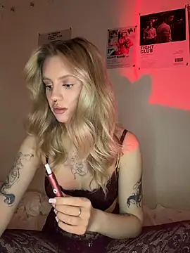 Živý XXX chat blondiedoll