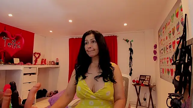Sarah_teiku's Live XXX Chat