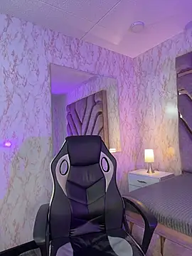 XXX chat uživo modela Elodiee_Roussee
