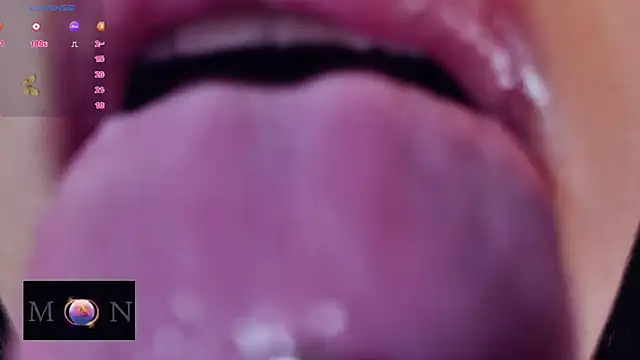 Chat XXX en directo de honey_mooon